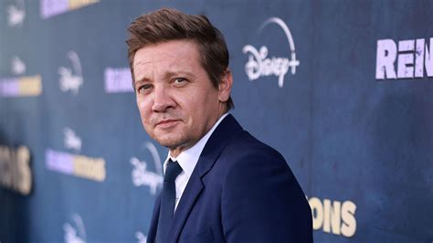 jeremy renner amputation|Jeremy Renner reveals how his life has changed since his near。